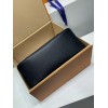  免税版 M12930G 全鋼製 今季の Boulog ハンドバッグ｜Monogram Embossed レザーで再解釈された使い勝手の良さ 29×9.5×16cm