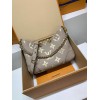 モノグラムバッグ 免税版 M13224G 全鋼製 今季の Boulog ハンドバッグ｜Monogram Embossed レザーで奏でる使いやすさと高級感 29×9.5×16cm