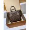 モノグラムバッグ 全鋼 M12109G Neverfull Bandoulière Inside Out BB ハンドバッグ｜両面仕様 × 着脱ポーチ × 斜め掛け、メタルアクセントで洗練感満載​ 14 x 9 x 24 cm