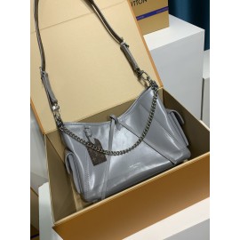  免税特典！M12579G 全鋼 CarryAll Cargo スモールハンドバッグ｜2024 秋冬新色羊革 × 革製リーファー × 着脱名札、ディテールにこだわった逸品​ 33.5 x 23 x 15 cm
