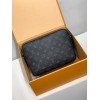 モノグラムバッグ 全鋼 M69443G Trio ポストマンバッグ｜Monogram Eclipse キャンバス × モノトーングレー柄、着脱ポーチとコインケースで実用性抜群​ 25×18.5×7cm