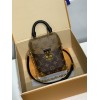 モノグラムバッグ 全鋼 M82465G Camera Box ハンドバッグ｜Monogram×Monogram Reverse キャンバス、Petite Malle ディテール融合で個性的なモダンバッグ​ 12.5×17.6×6cm