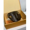 モノグラムバッグ 全鋼 M82335G Mini Bumbag ハンドバッグ｜Monogram キャンバス × ジップ収納、着脱ストラップとチェーンでスタイリング自在な逸品​ 17×12×9.5cm