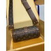 モノグラムバッグ M57835 GLASSES CASE 手袋｜2021 年夏のファッションショーで登場！Nicolas Ghesquière 氏デザインの Monogram ハンドバッグ 19.0×9.0×9.0cm