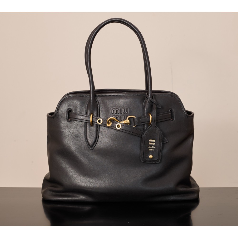 miumiubag-002 サイズ  :   40x31x13cm