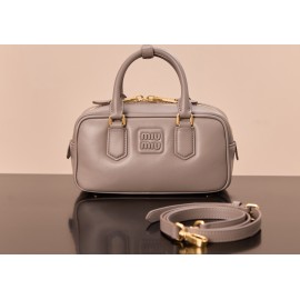 miumiubag-008 サイズ  :   22x10x7.5cm
