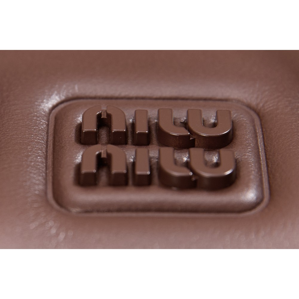 miumiubag-010 サイズ  :   5x10x19cm ディテール写真