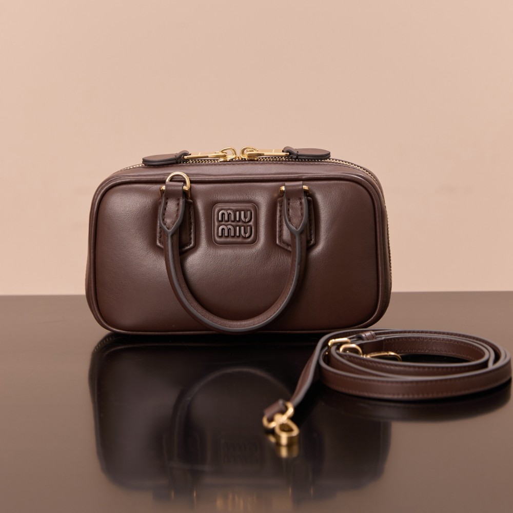 miumiubag-011 サイズ  :   5x10x19cm