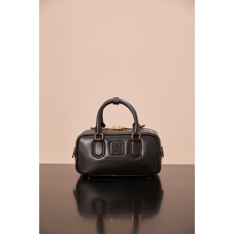 miumiubag-021 サイズ  :   5x10x19cm