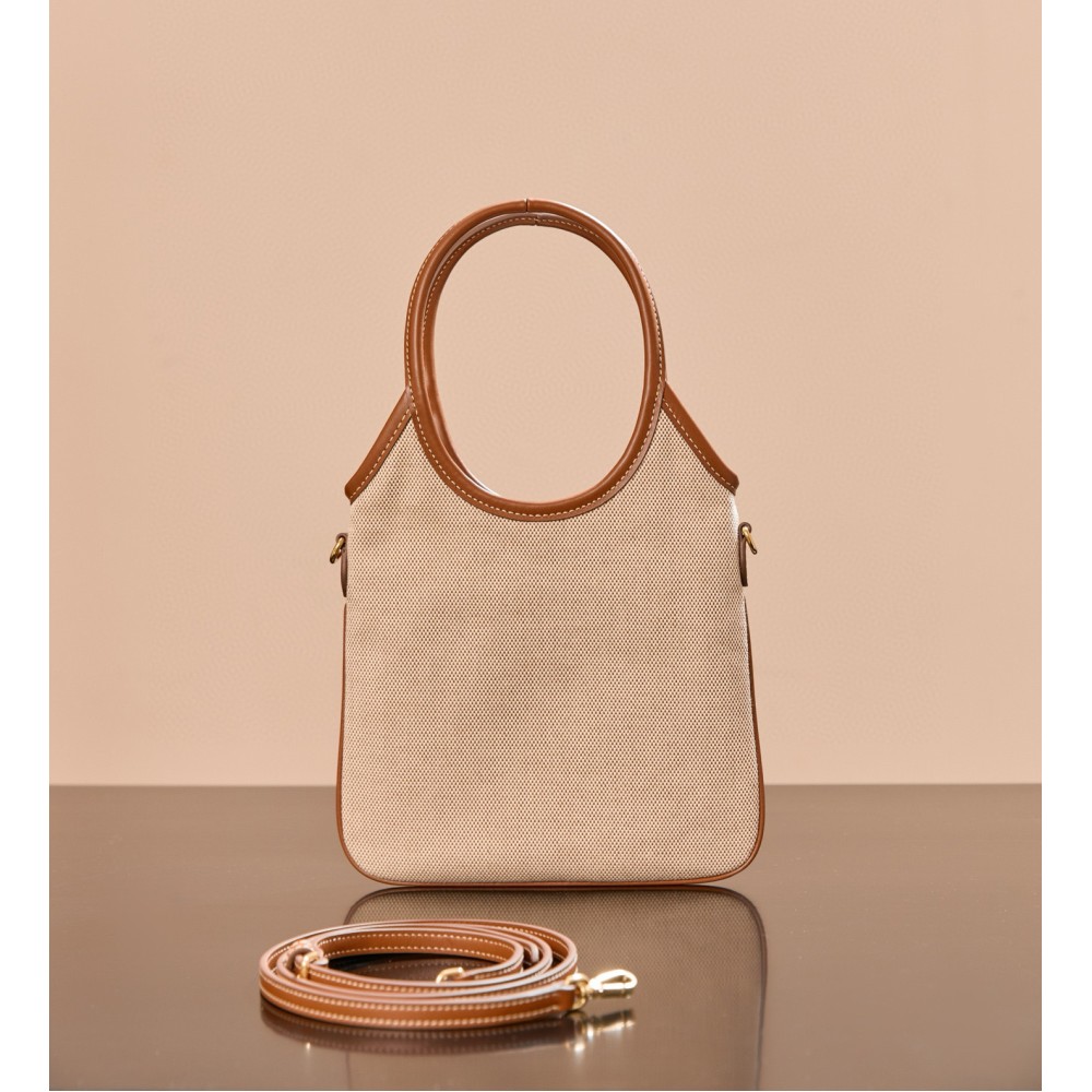 miumiubag-042 サイズ  :   24x20cm