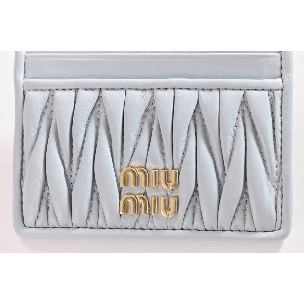 miumiu-wallet-001 ディテール写真 サイズ 10.5x8cm