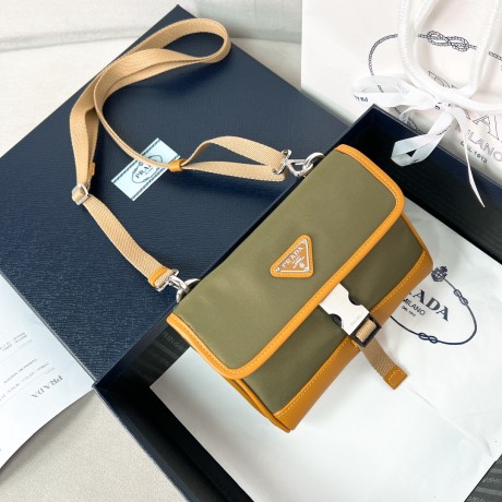 prada-manwallet029 サイズ 18 x 12.5 x 2.5