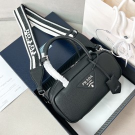 prada-wbag045 サイズ  :  24 x 12 x 8.5cm 