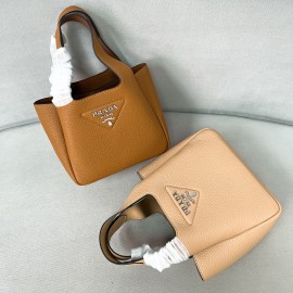 prada-wbag100 サイズ  :  15.5 x 18 x 10cm