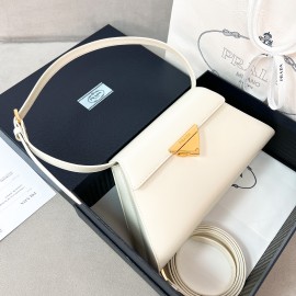 prada-wbag108 サイズ  :  28.5 x 14 x 7cm