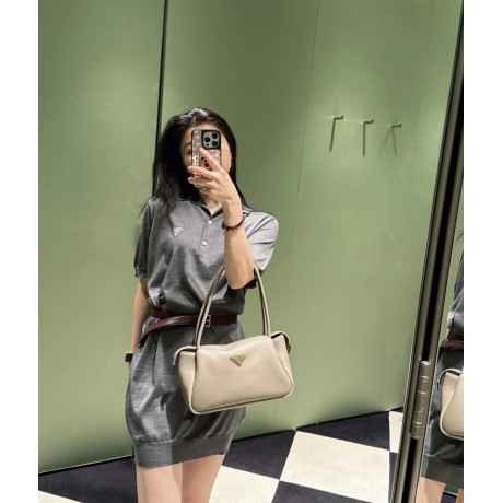 prada-wbag144 サイズ  :  28 x 18 x 11cm