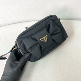 prada-wbag210 サイズ  :  18.5 x 11.5 x 5cm