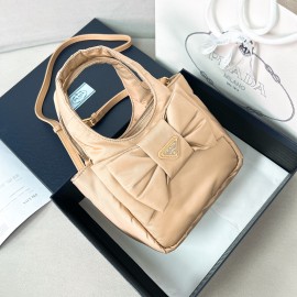 prada-wbag212 サイズ  :  15.5cm x 10cm x 18cm