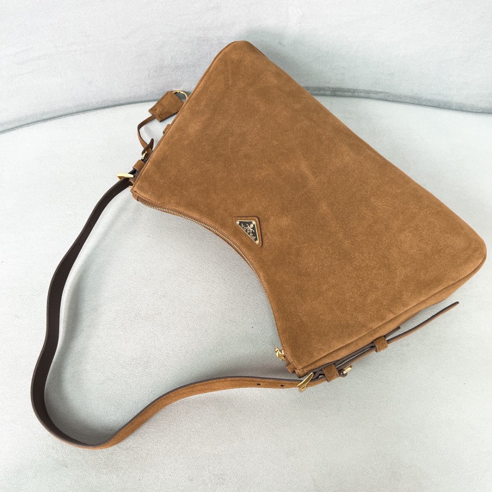 prada-wbag220 サイズ  :  39 x 24 x 11.5cm