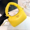 prada-wbag250 サイズ  :  21 x 12.5 x 6.5cm