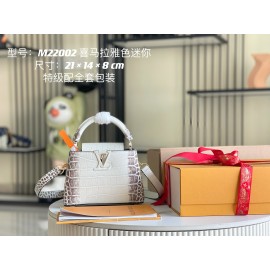 ルイ・ヴィトン バッグ M22002163 チップ搭載 特級フルセットパッケージ付き トリヨンレザー バッグ