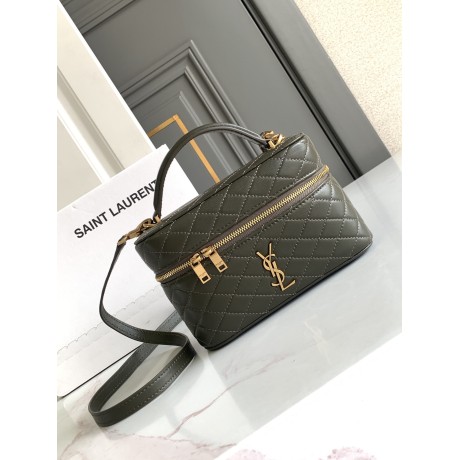 yslbag-008  イヴ・サンローランバッグ サイズ 18 × 11 × 6.5cm