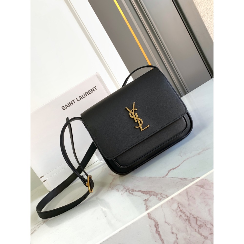 yslbag-016  イヴ・サンローランバッグ サイズ 21.5 × 16 × 8-9.5cm