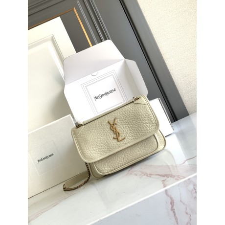 yslbag-022  イヴ・サンローランバッグ サイズ 21 × 16 × 7.5cm