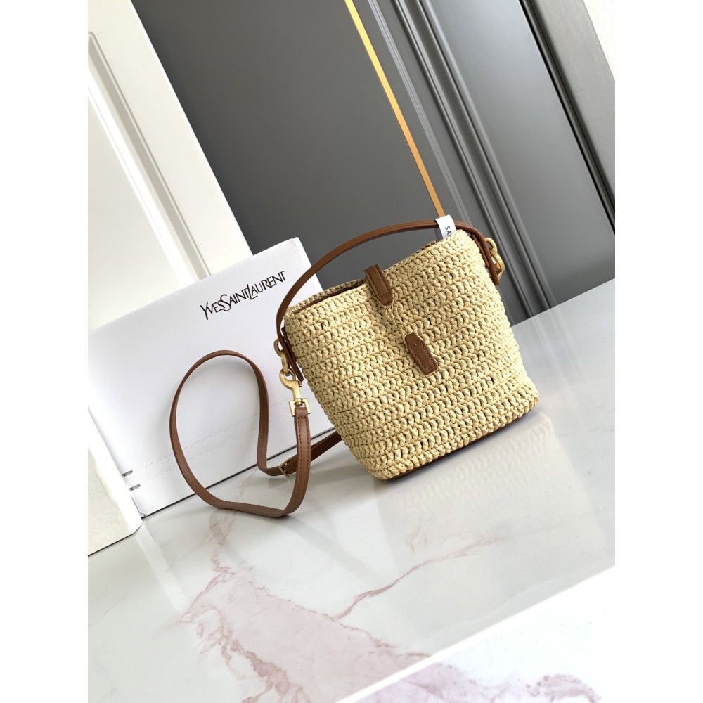 yslbag-029  イヴ・サンローランバッグ サイズ 15 × 13 × 6cm
