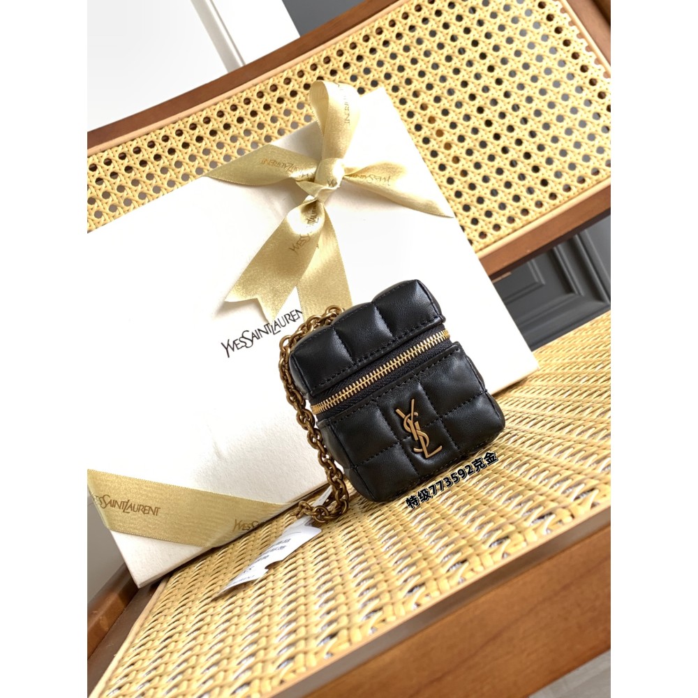 yslbag-030  イヴ・サンローランバッグ サイズ 6.5 × 8 × 6.5cm