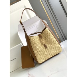 yslbag-035  イヴ・サンローランバッグ サイズ 22 × 22 × 7–9cm