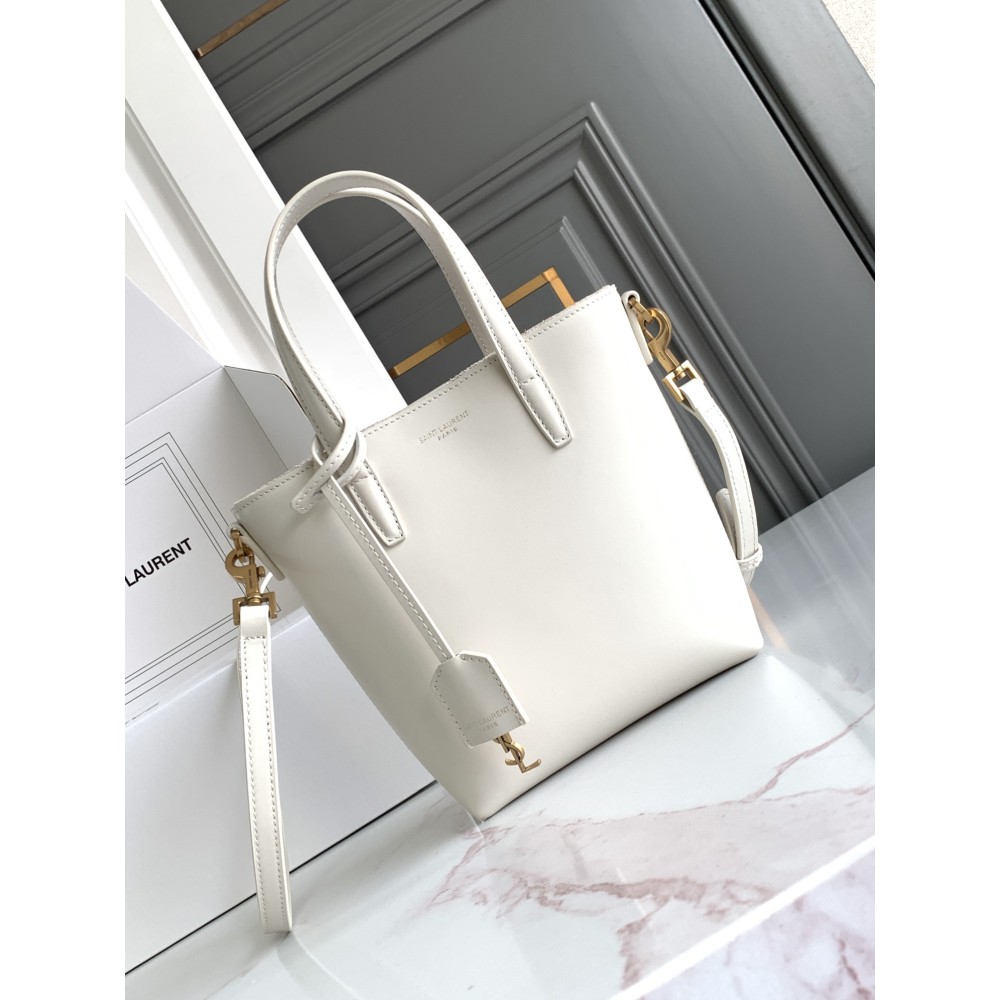 yslbag-096  イヴ・サンローランバッグ サイズ 18 × 17 × 8cm