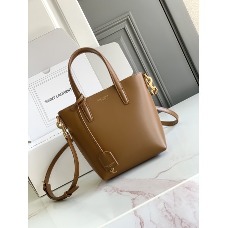 yslbag-097  イヴ・サンローランバッグ サイズ 18 × 17 × 8cm