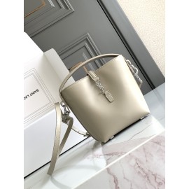 yslbag-099  イヴ・サンローランバッグ サイズ 15 × 13 × 6cm