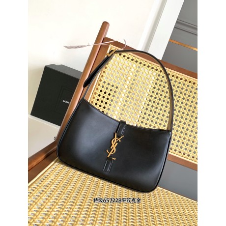 yslbag-105  イヴ・サンローランバッグ サイズ 23 × 16 × 6.5cm