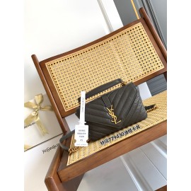yslbag-118  イヴ・サンローランバッグ サイズ 20 ×13× 3cm 肩紐の高さ50cm