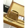 yslbag-119  イヴ・サンローランバッグ サイズ 20 ×13× 3cm 肩紐の高さ50cm