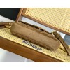 yslbag-119  イヴ・サンローランバッグ サイズ 20 ×13× 3cm 肩紐の高さ50cm