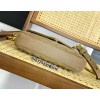 yslbag-121  イヴ・サンローランバッグ サイズ 20 ×13× 3cm 肩紐の高さ50cm
