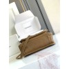 yslbag-127  イヴ・サンローランバッグ サイズ 28×20× 8.5cm 肩紐の高さ28-50cm