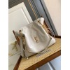 yslbag-136  イヴ・サンローランバッグ サイズ 35 × 35 × 10cm 肩紐の高さ32cm