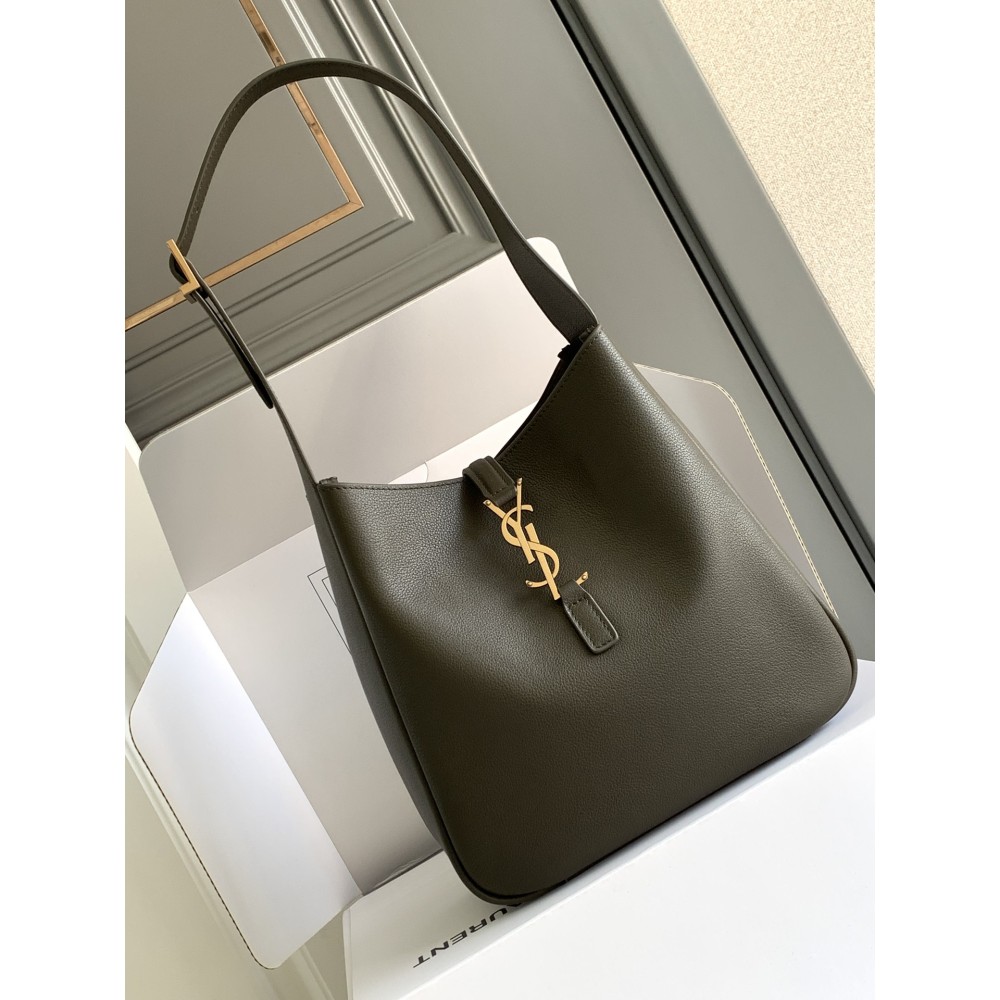 yslbag-144  イヴ・サンローランバッグ サイズ 23×22×8.5cm