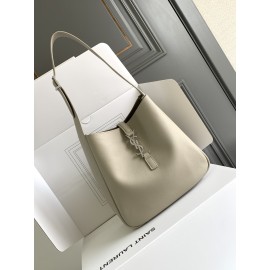 yslbag-145  イヴ・サンローランバッグ サイズ 23×22×8.5cm