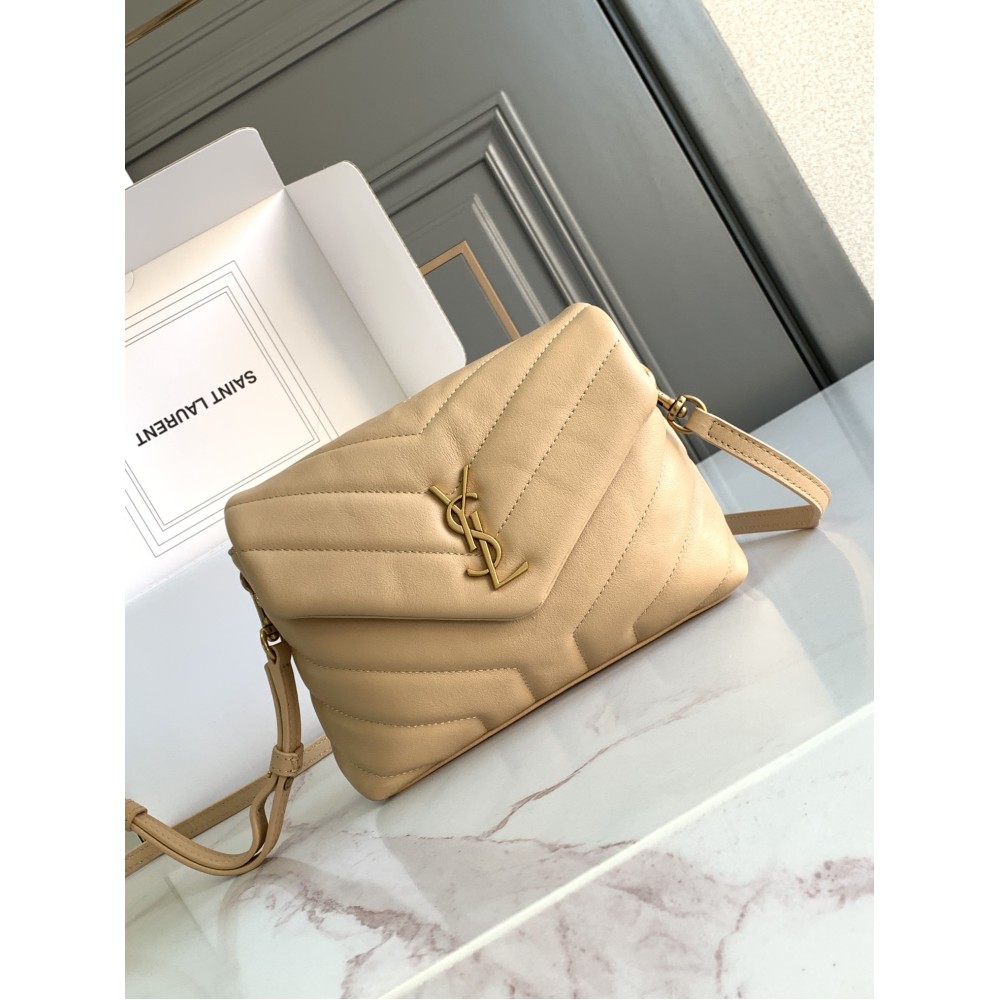 yslbag-170  イヴ・サンローランバッグ サイズ 20 × 14 × 7.5 CM