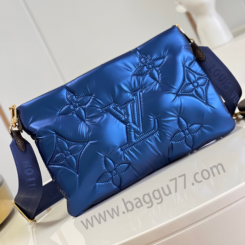 M 21057ブルーこのMaxi Multi-Pochette Accessoiresハンドバッグは今シーズンのLV Pillowカプセルシリーズから出て、ナイロンを回収して妙味のある構造を作る。長肩ベルトとチェーンベルトはすべて取り外し可能で、手提げは斜めにまたがって心に合わせて切り替えられる。小銭入れも自由に出し入れできます