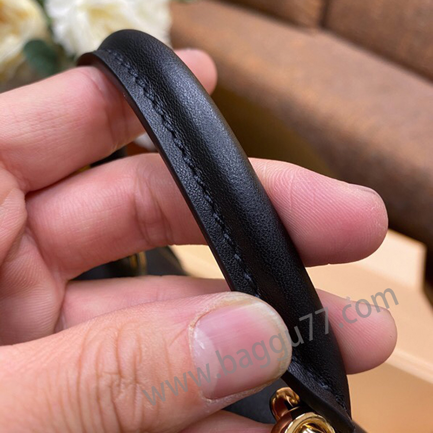  ヴィトンLouis Vuitton Locky Bb it Bags M44141 