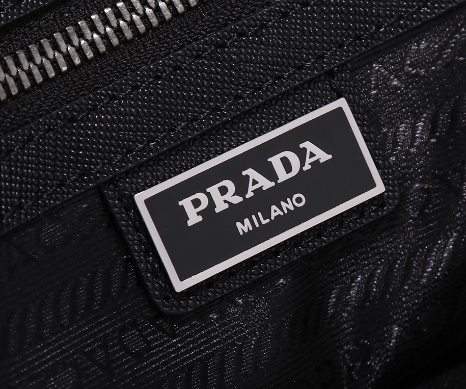 バッチPRADA新型初のオリジナル品質最新ナイロンブリーフケースPrada 2 VE 871オリジナルパラシュート生地。採用最新ブラック真チタンジッパーイタリア輸入クロスカーフトリム質感柔らかダークロゴロゴロゴロゴロゴインサイド 175コード付き