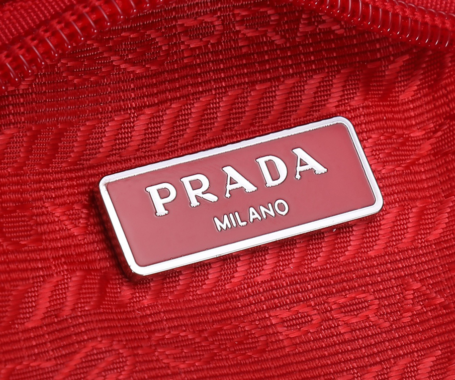 Pradaの最新人気モデルアップグレード版HOBO…ケン豆は同じレディースナイロンショルダーバッグ、型番：1 NE 515、輸入元工場のパラシュート生地を採用し、軽くて実用的なHobo脇バッグ、超簡単で見応えがあり、小/軽量/着こなせる/掛けやすい/おしゃれな脇バッグ、手に持つこともでき、超無敵で使いやすい。今はスターたちが最も人気のあるバッグですが、あなたは心が動いていませんか